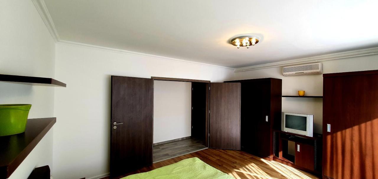 Bazsi Apartman Siofok Luaran gambar