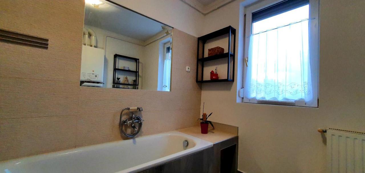 Bazsi Apartman Siofok Luaran gambar