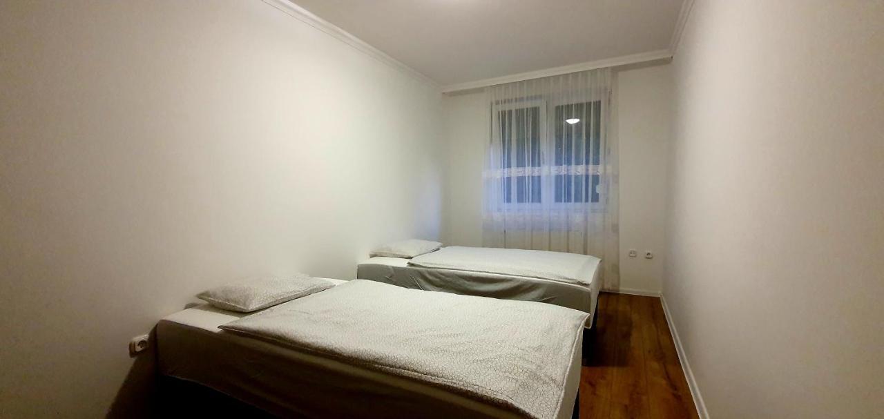 Bazsi Apartman Siofok Luaran gambar